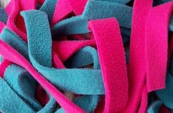 Polarowe paski na wyścielenie na domku do zakopywania się dla szczura Toy4Joy